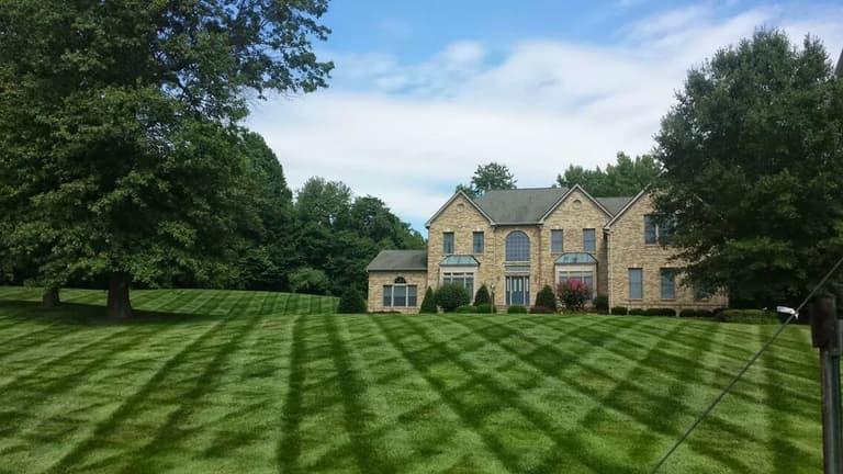 Front Lawn & Landscape - Davidsonville