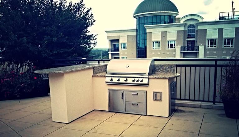 Rooftop Terrace Outdoor Grill 